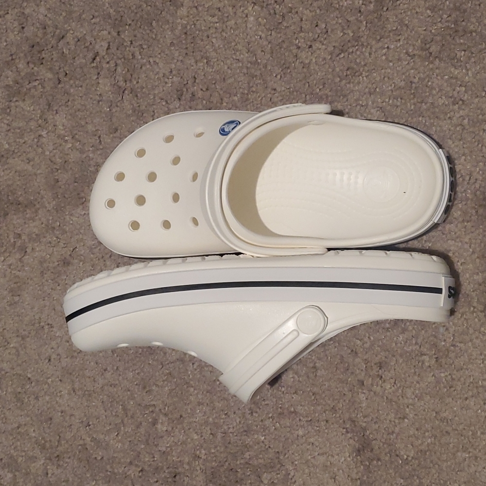NWOT crocs